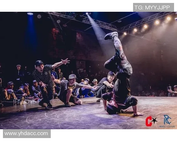 北京攀岩队在世界街舞大赛中以79分稳居积分榜首位