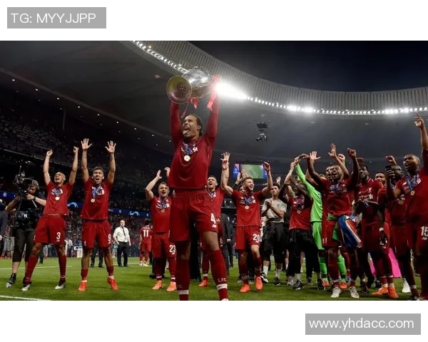 从草根到巨星外国足球明星的成长之路与背后故事